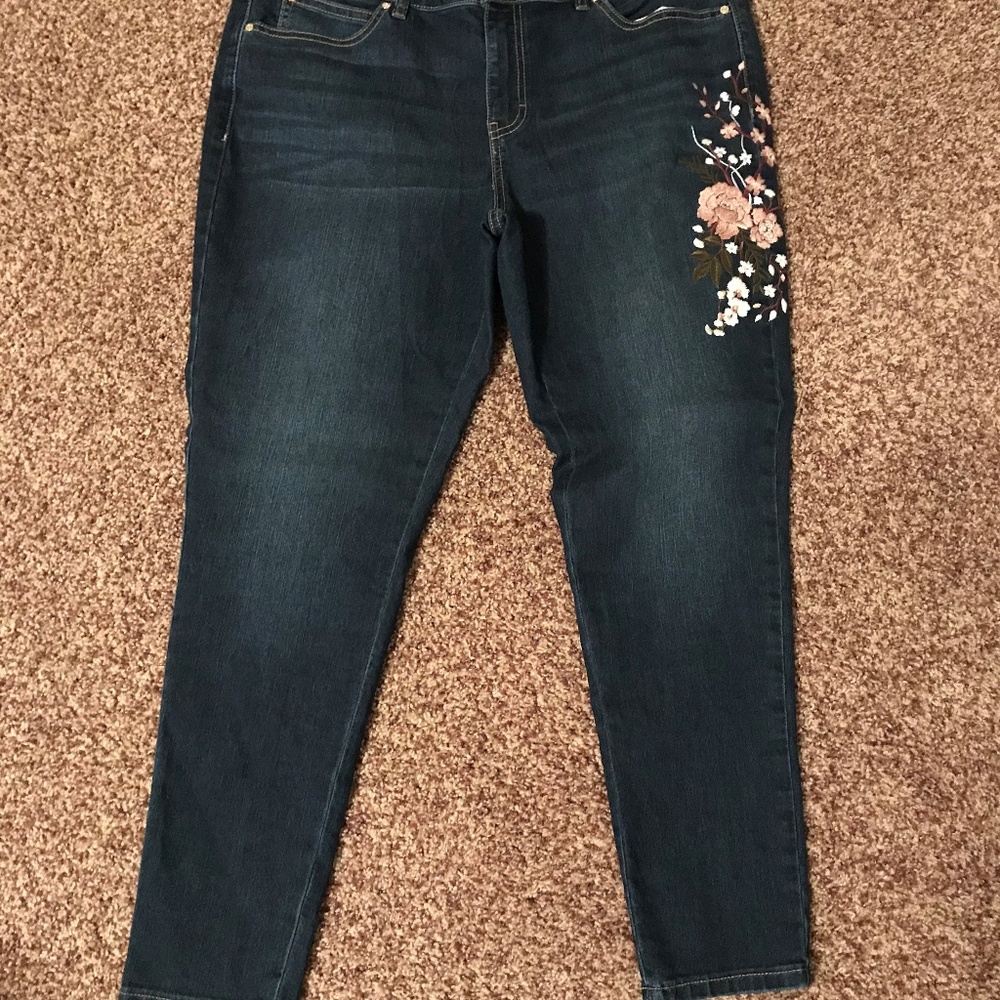 Jennifer Lopez Skinny Ankle Embellished Jeans